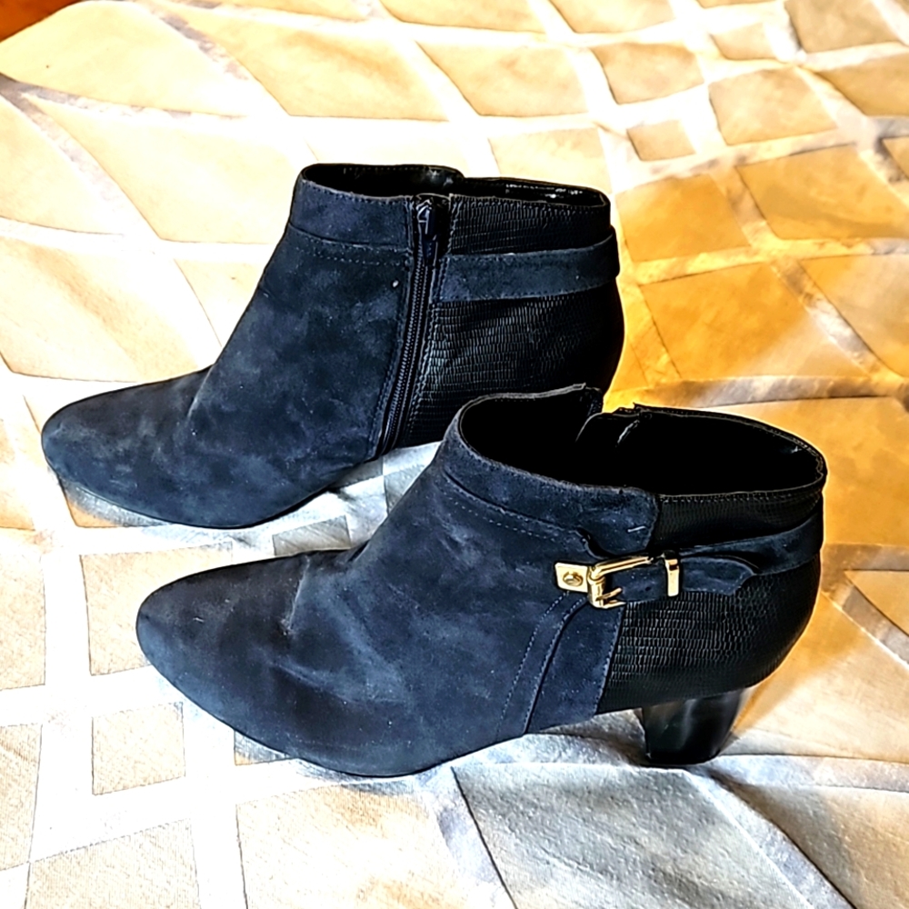 Alfani size 11 Navy Step n flex boot